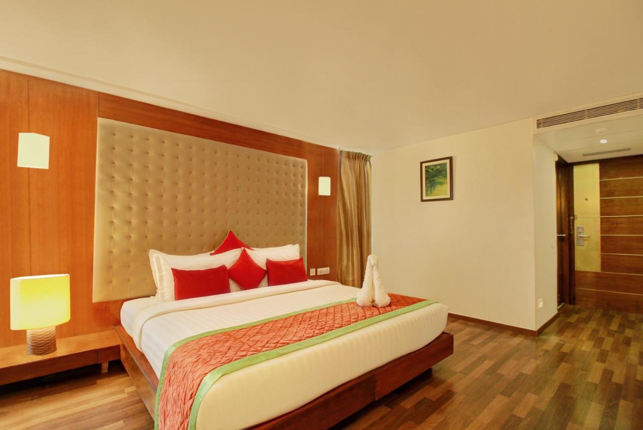 Hotel Monarch Luxur - Infantry Road Bangalore Exterior foto